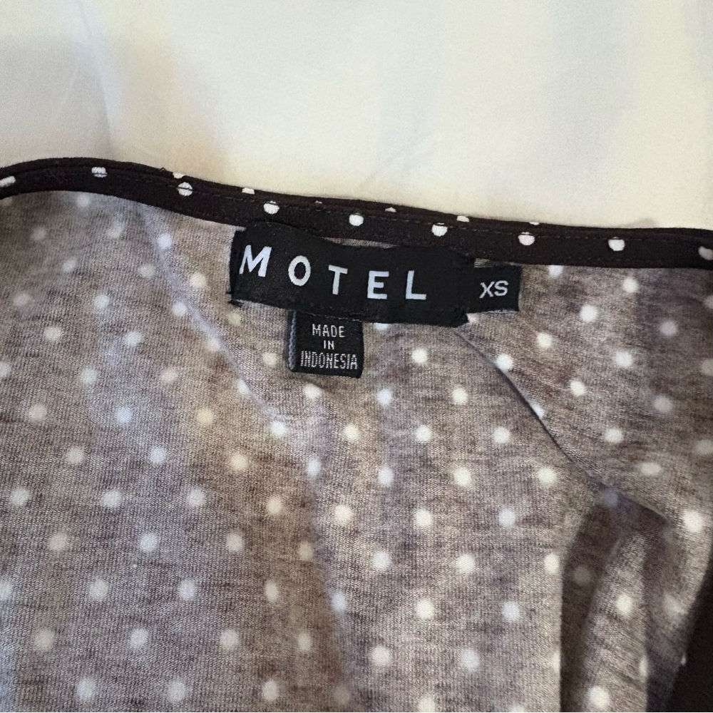 ❌SOLD❌ Motel Rocks LANAI MINI DRESS IN MICRO POLKA BROWN - Picture 6 of 6